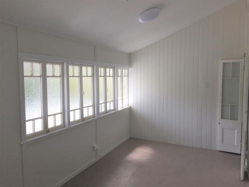 56 Glencoe Street, The Range QLD 4700